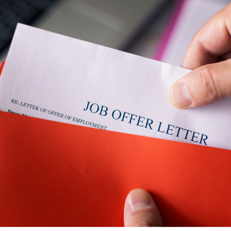 Read more about the article Crafting an Effective Offer Letter for That Perfect Candidate